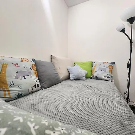 Forest View Scandi Loft Apartment *